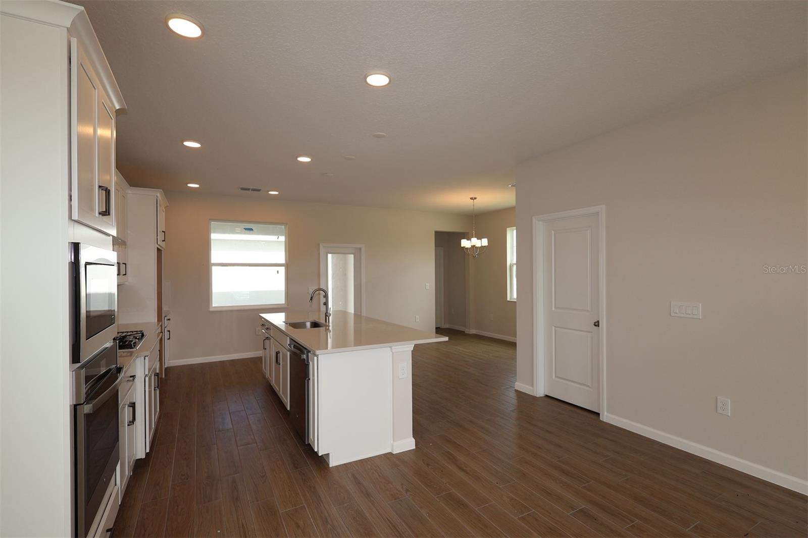 5294 Center Lake Ranch Blvd Property Photo 6