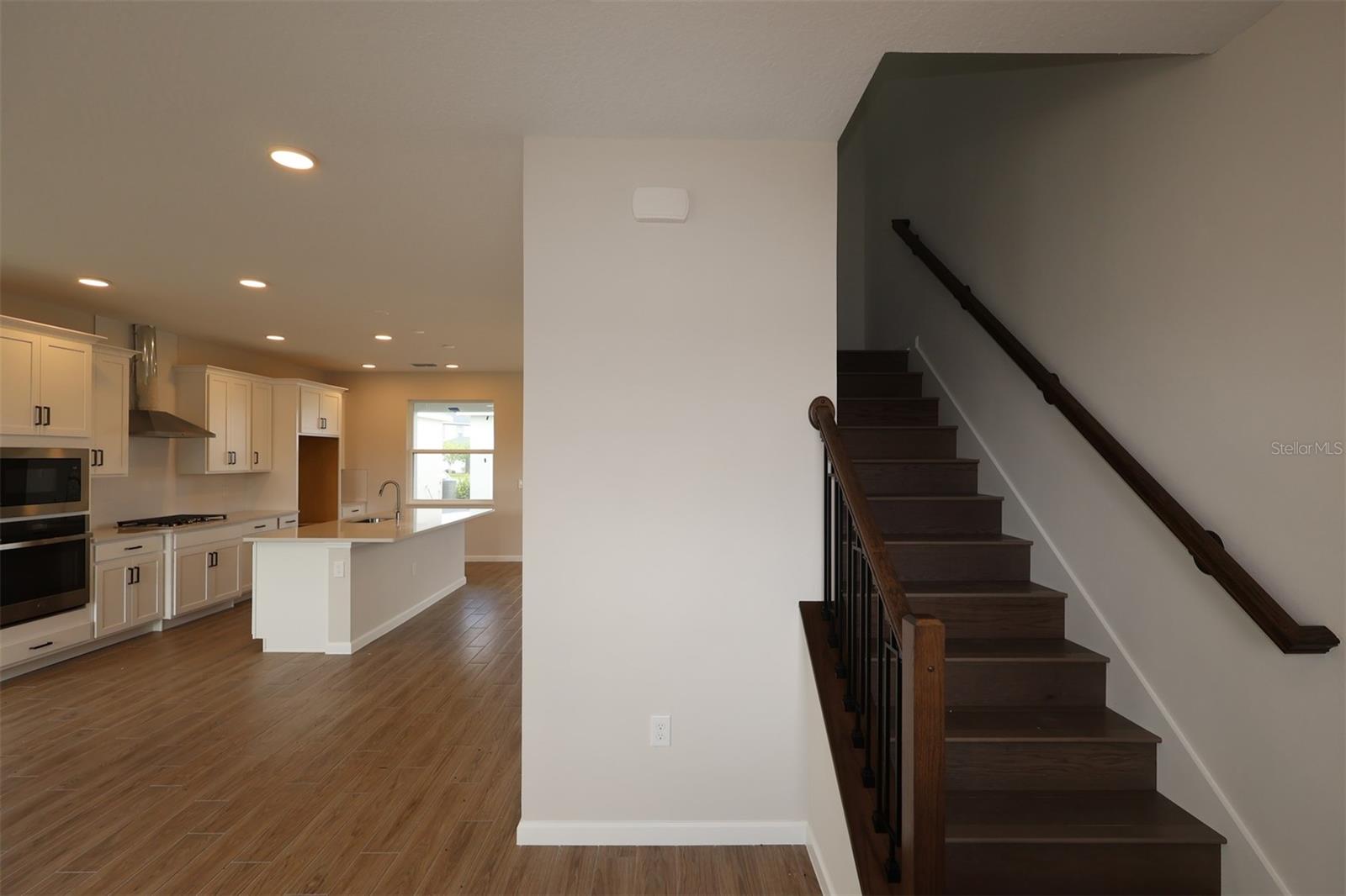 5294 Center Lake Ranch Blvd Property Photo 9