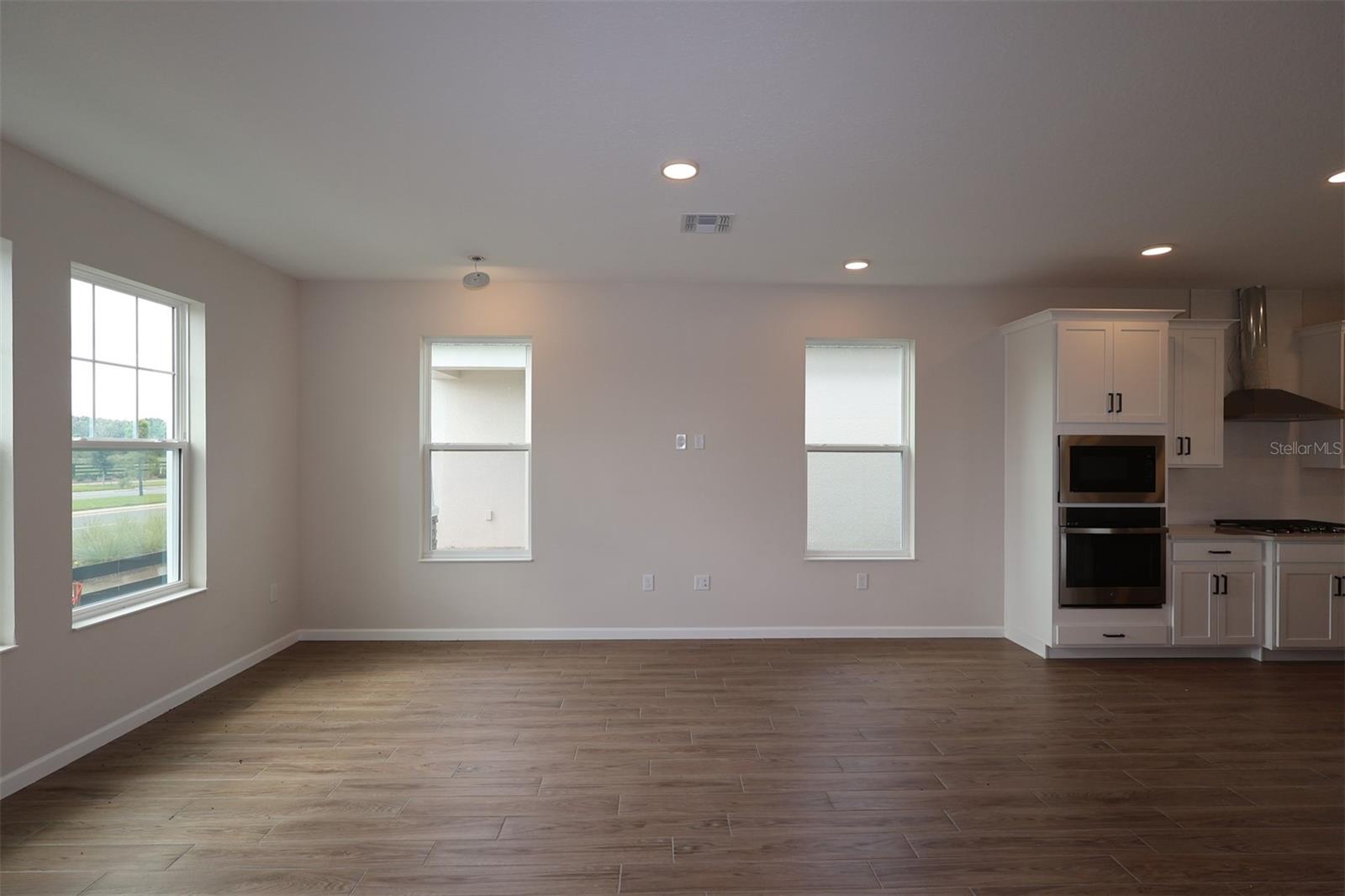 5294 Center Lake Ranch Blvd Property Photo 23