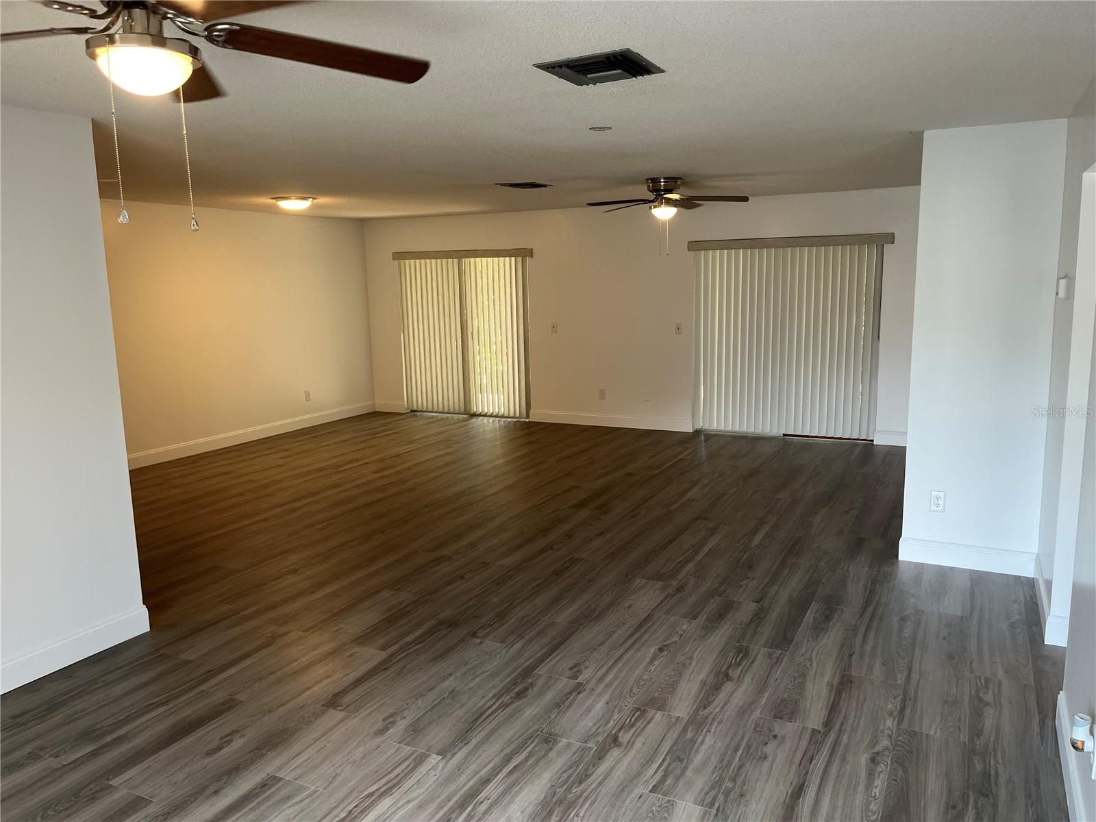 10108 Bluff Ct Property Photo 2