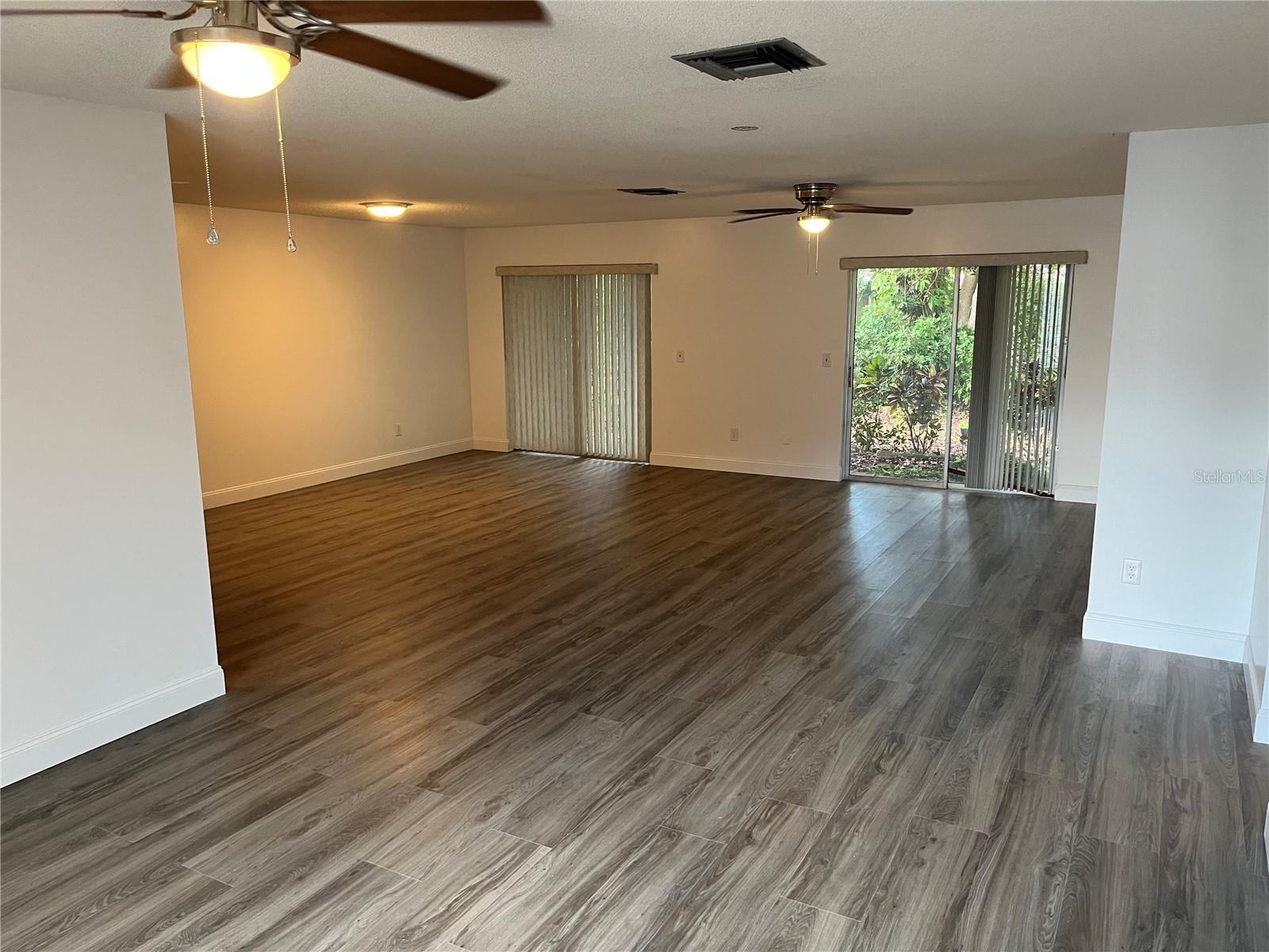 10108 Bluff Ct Property Photo 3