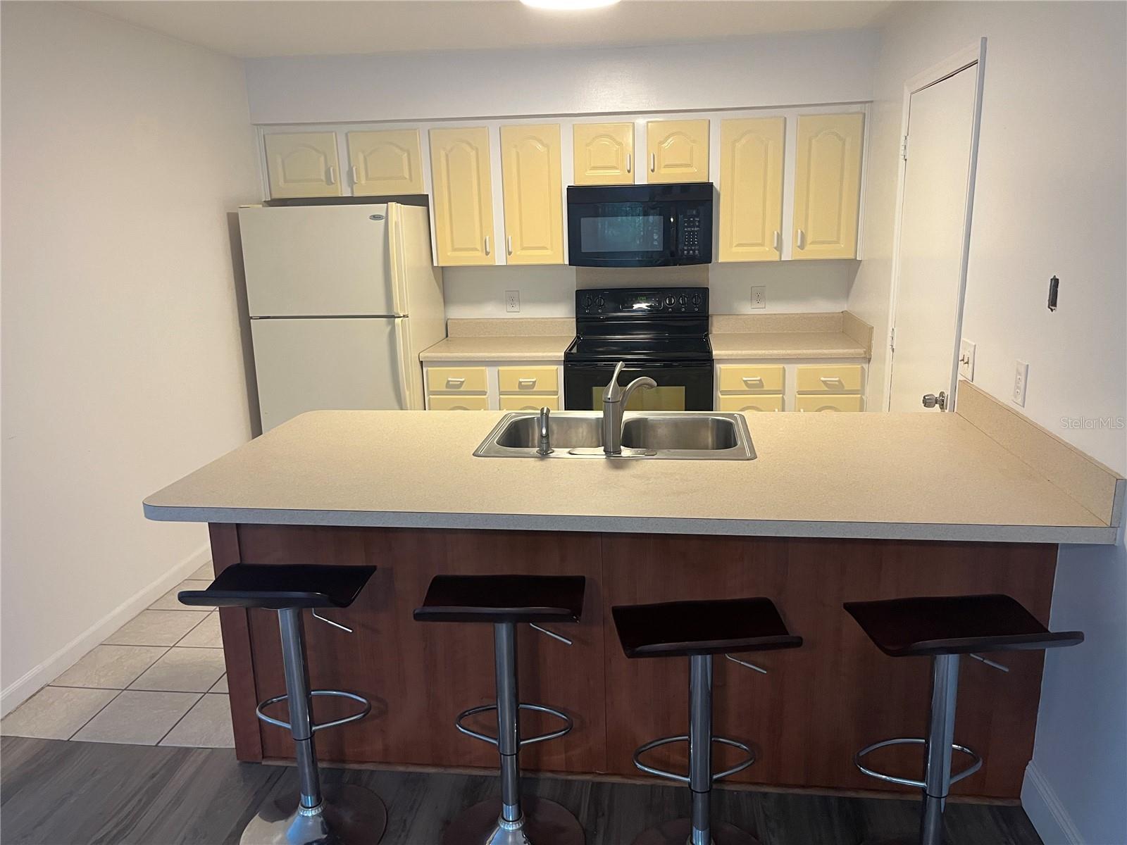 10108 Bluff Ct Property Photo 6