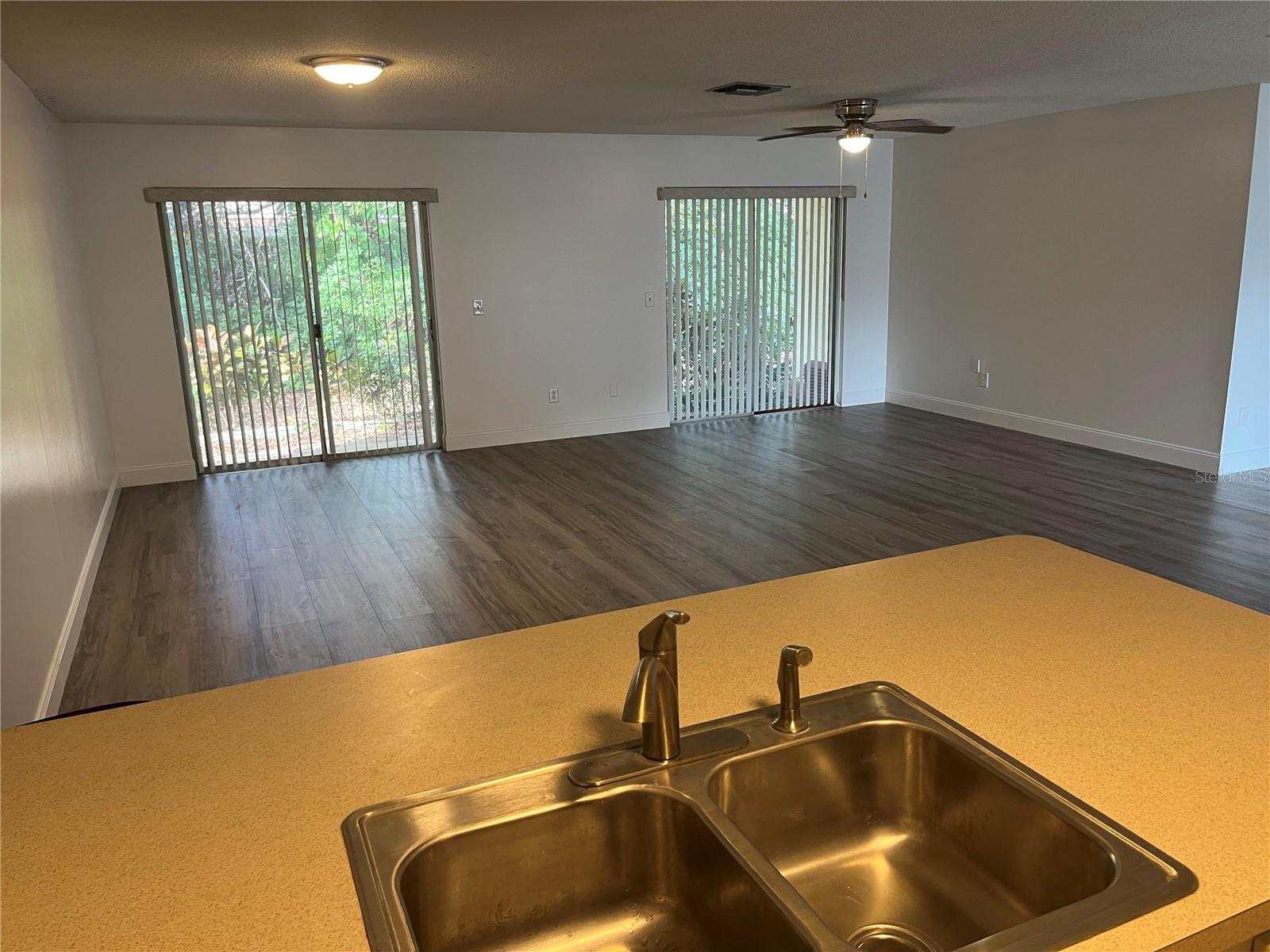 10108 Bluff Ct Property Photo 7