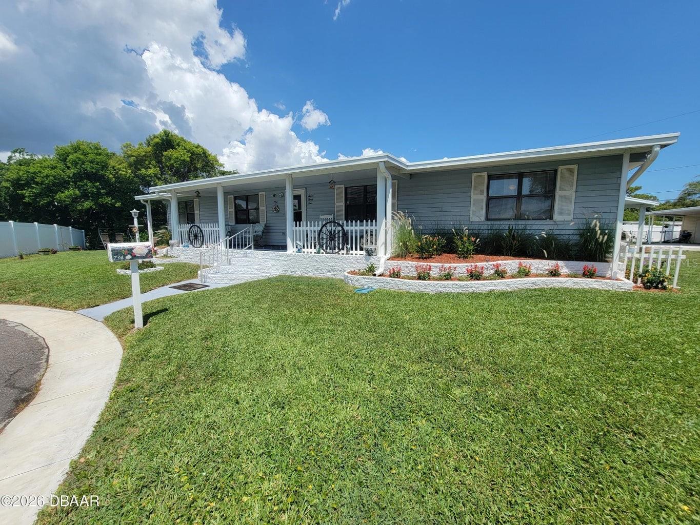 734 Sheldon Cir Property Photo 3