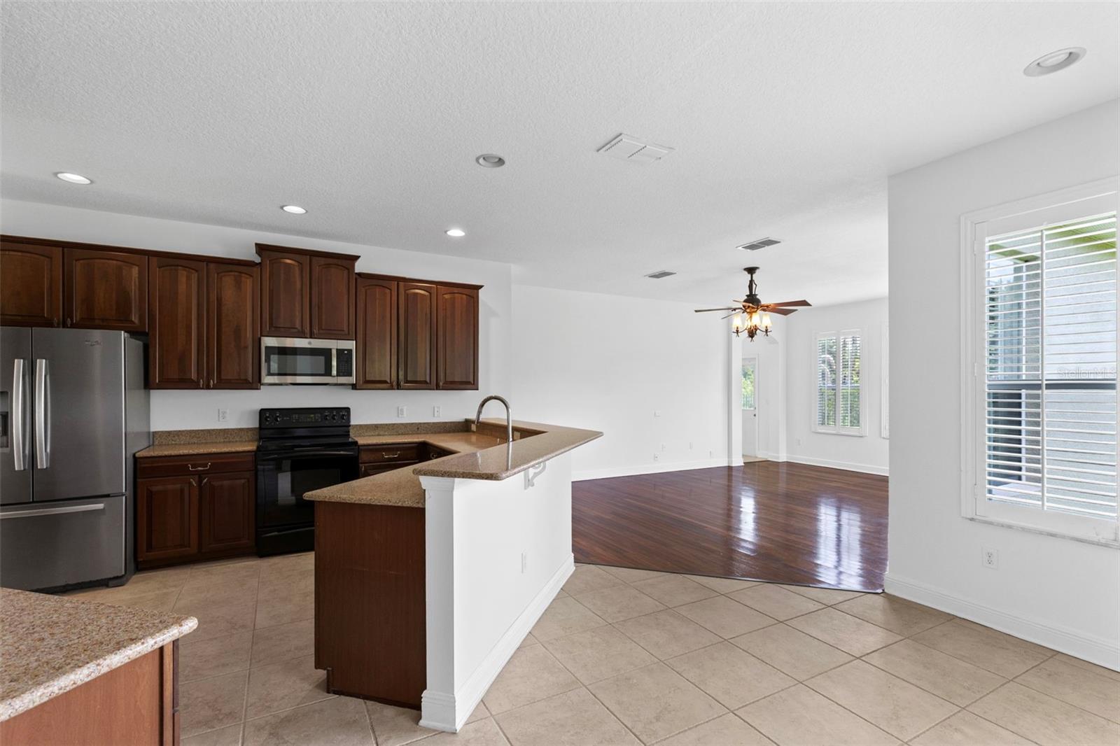 6363 Sedona Leaf Ct Property Photo 8