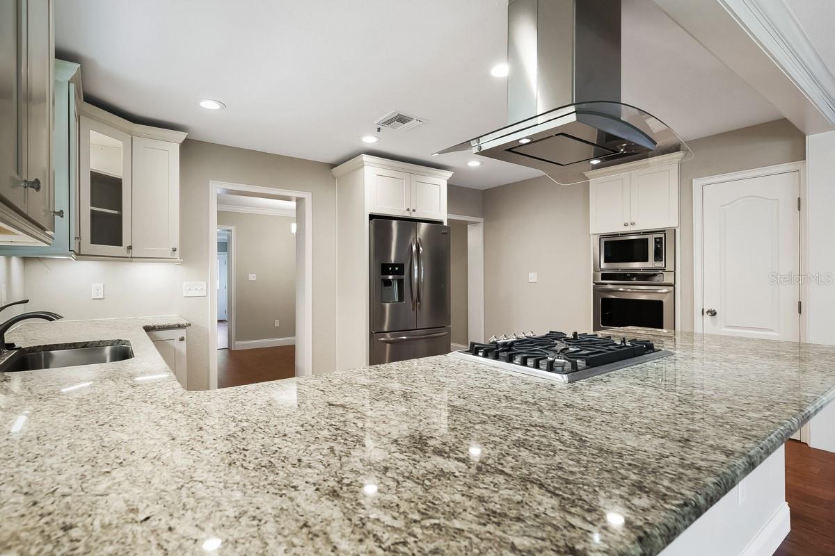 1505 Catherine St Property Photo 4