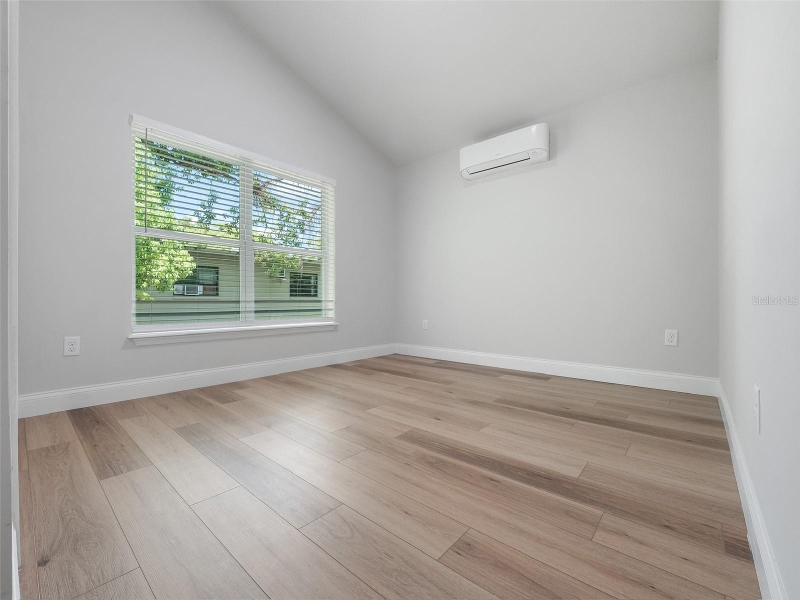 1505 Catherine St Property Photo 39