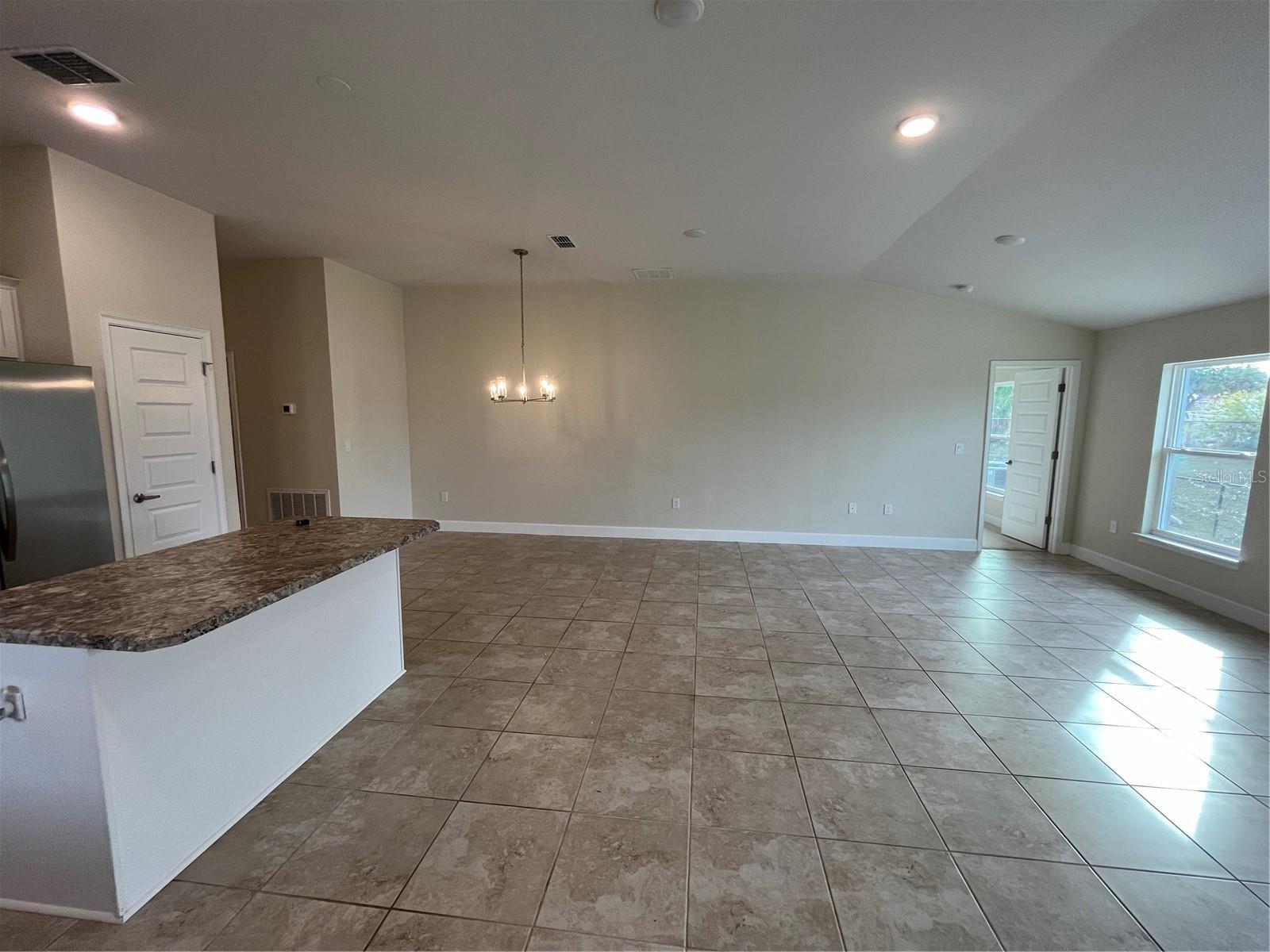 136 Krenson Bay Loop Property Photo 9