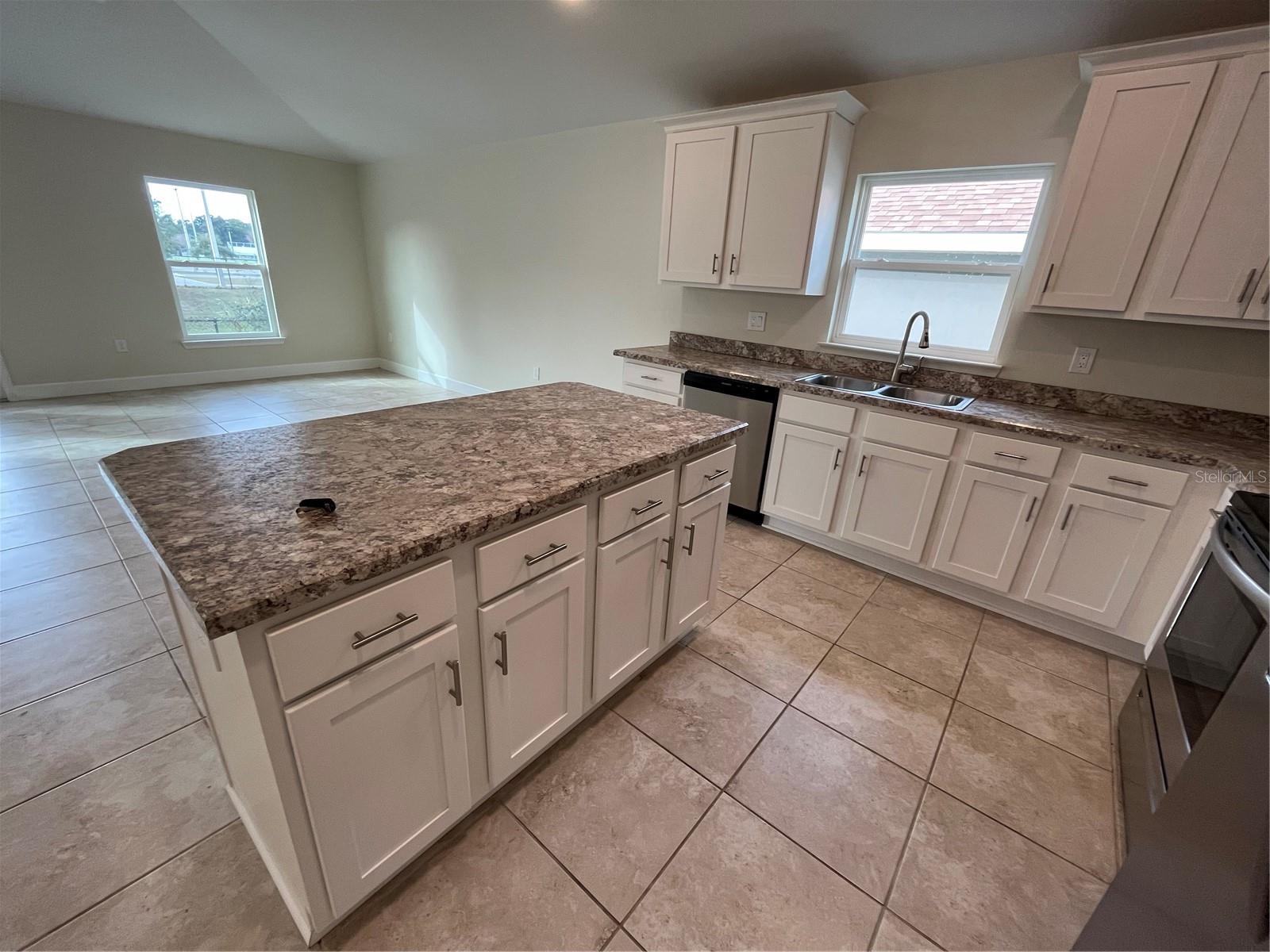 136 Krenson Bay Loop Property Photo 12