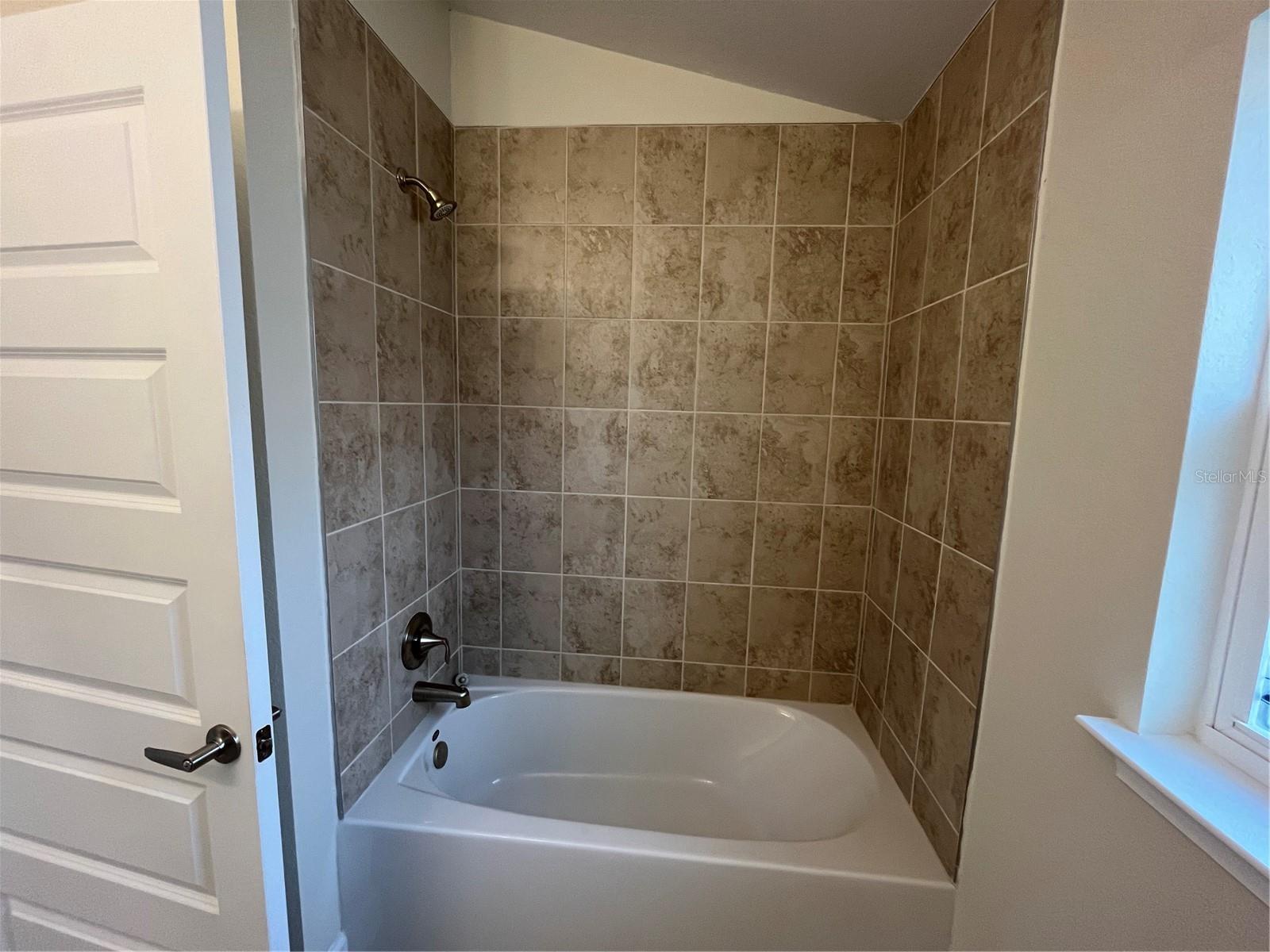 136 Krenson Bay Loop Property Photo 26