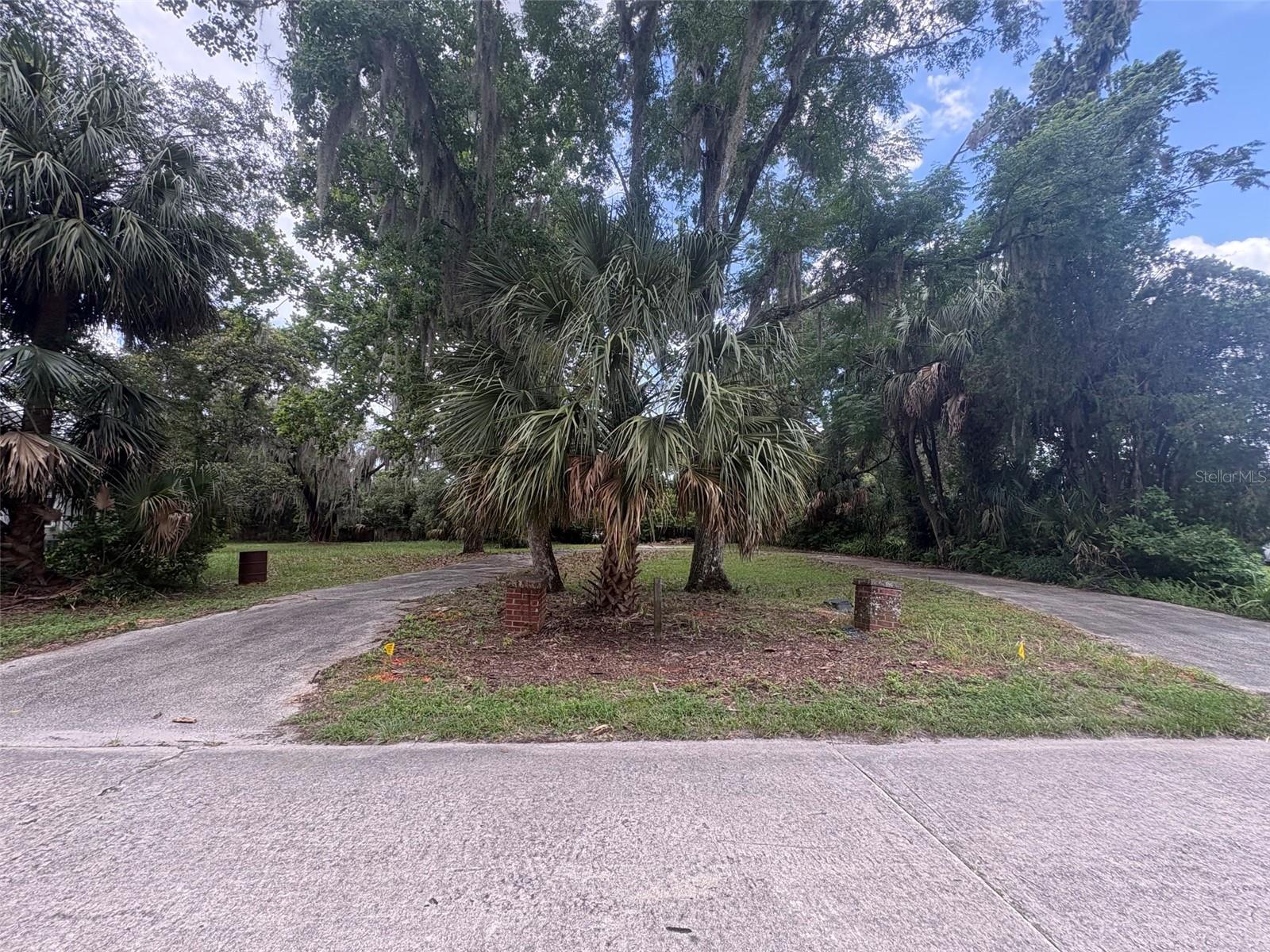 346 W UNIVERSITY AVE