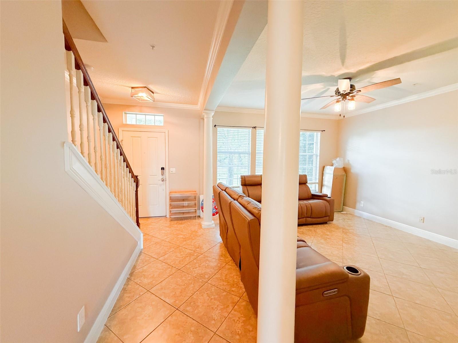5489 Baldwin Park St Property Photo 8