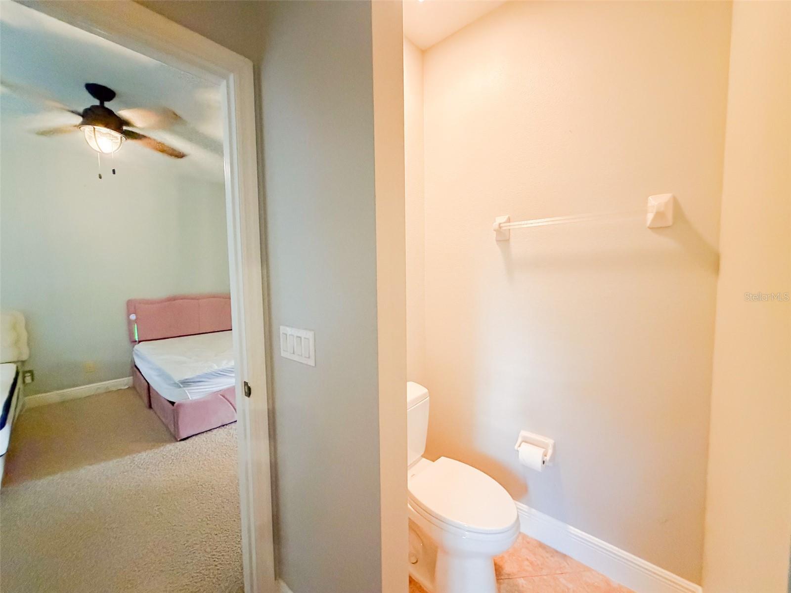 5489 Baldwin Park St Property Photo 20