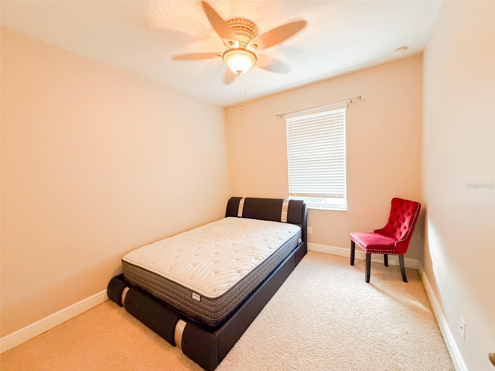 5489 Baldwin Park St Property Photo 25