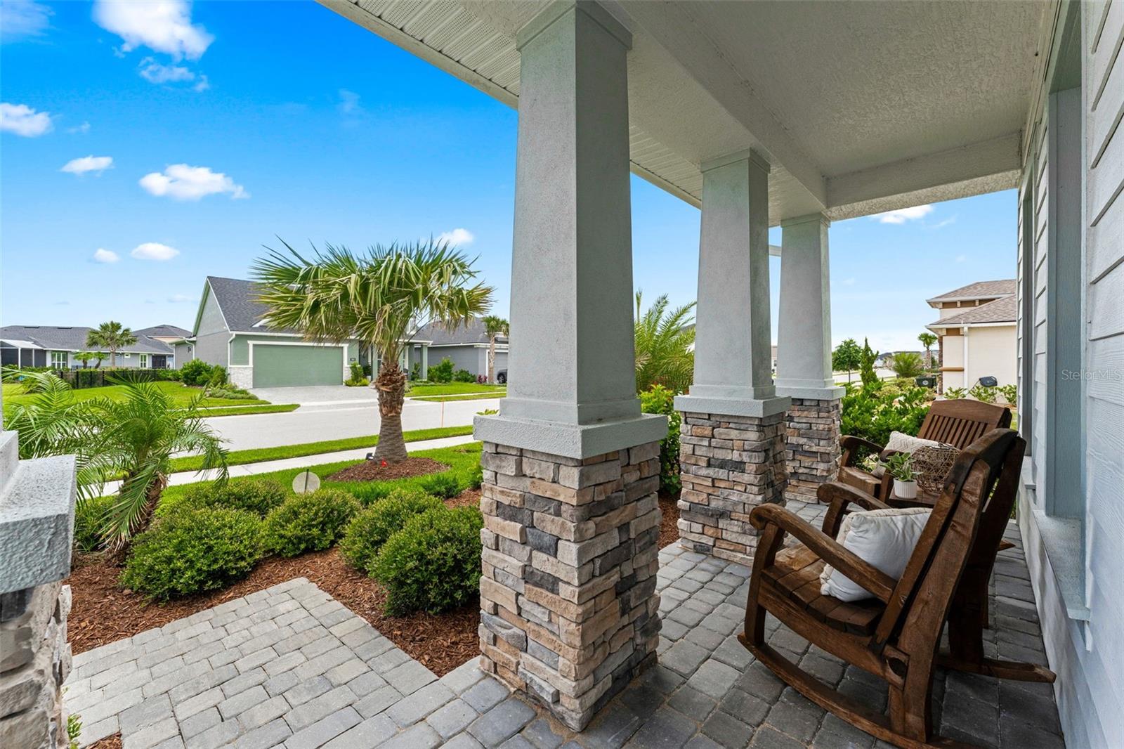 257 Mosaic Blvd Property Photo 2