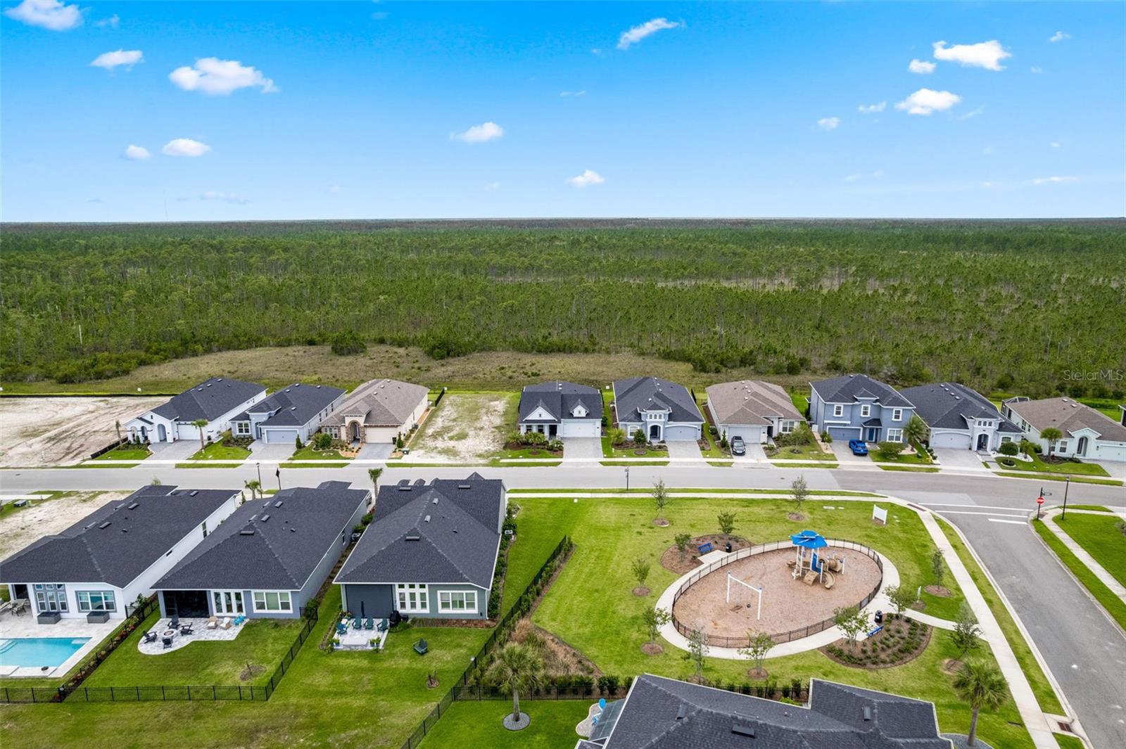 257 Mosaic Blvd Property Photo 31