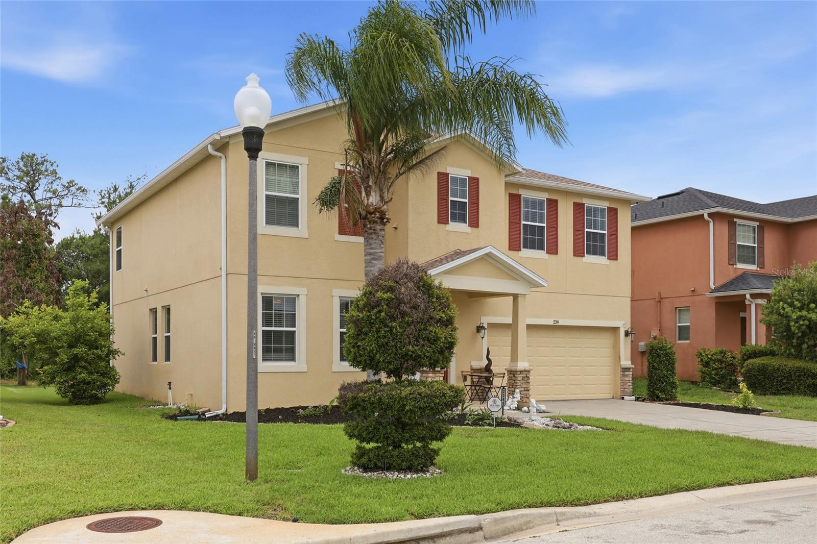2366 Sequoia Way Property Photo 4