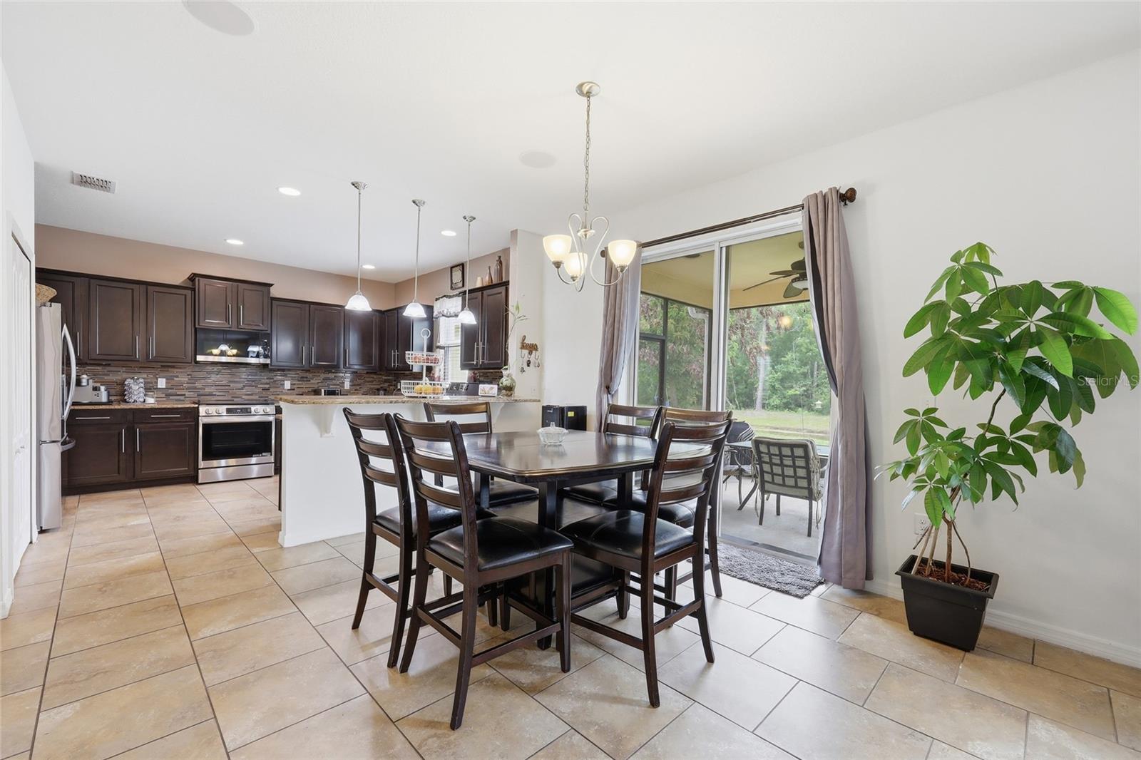 2366 Sequoia Way Property Photo 20
