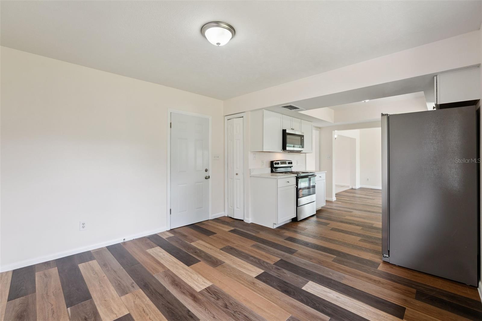 1605 Puritan Ave Property Photo 9