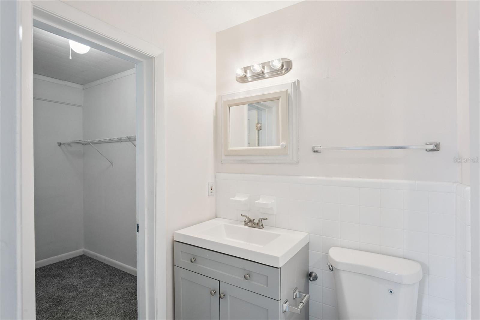 1605 Puritan Ave Property Photo 12