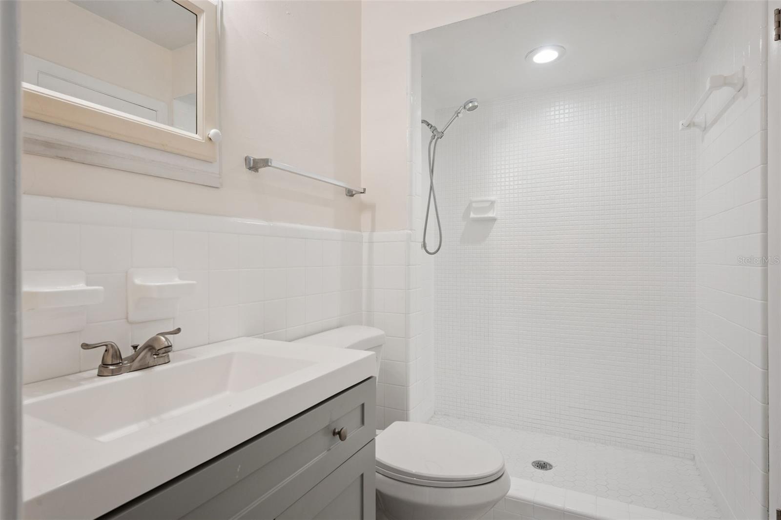 1605 Puritan Ave Property Photo 13