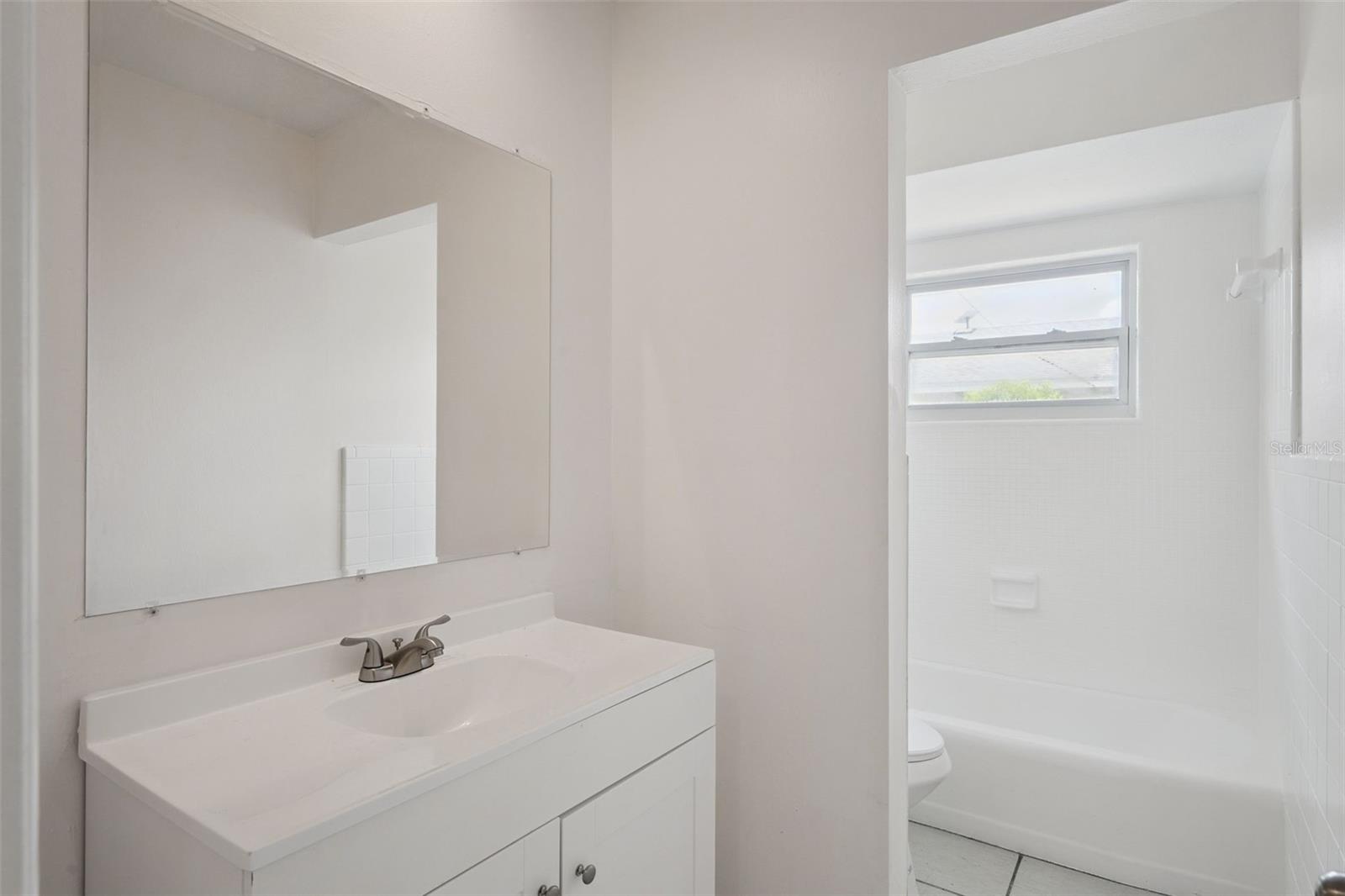 1605 Puritan Ave Property Photo 16