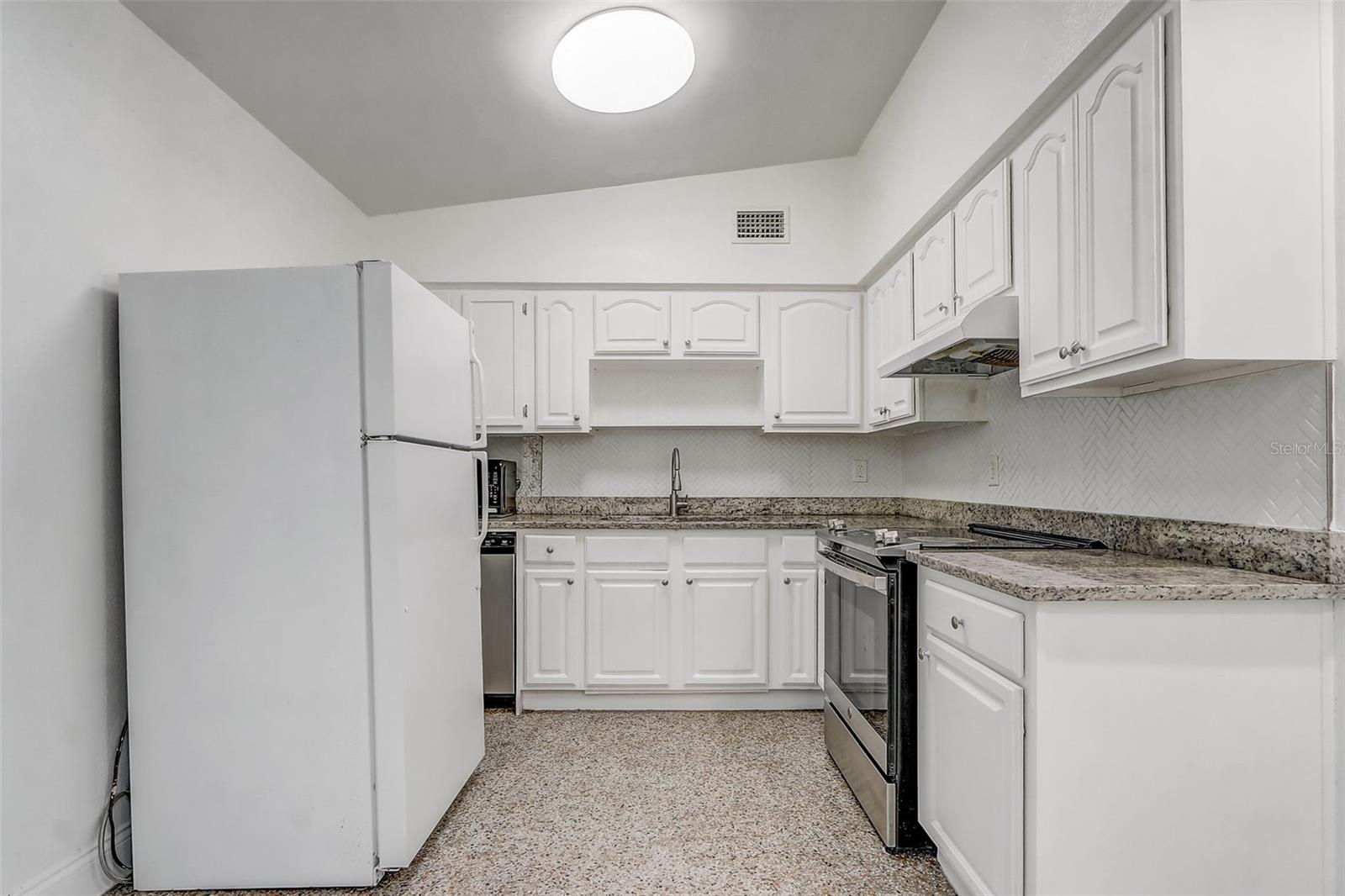 6601 Harvey St Property Photo 7