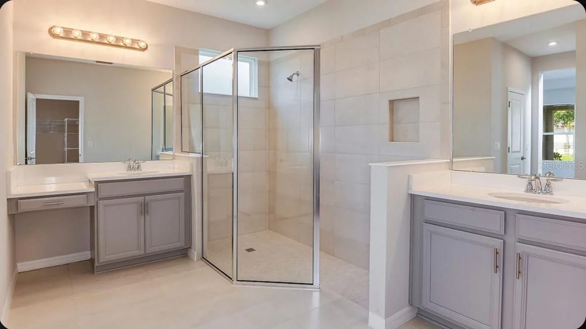5769 Binnacle Ln Property Photo 4