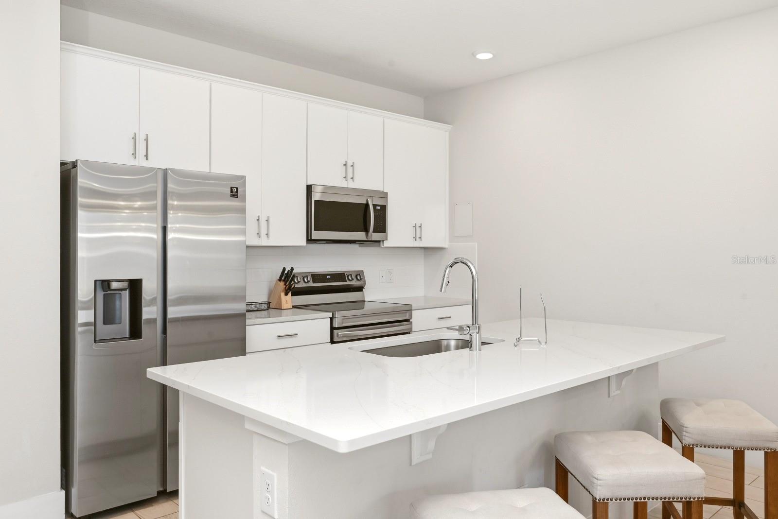 7909 Draw St Property Photo 4