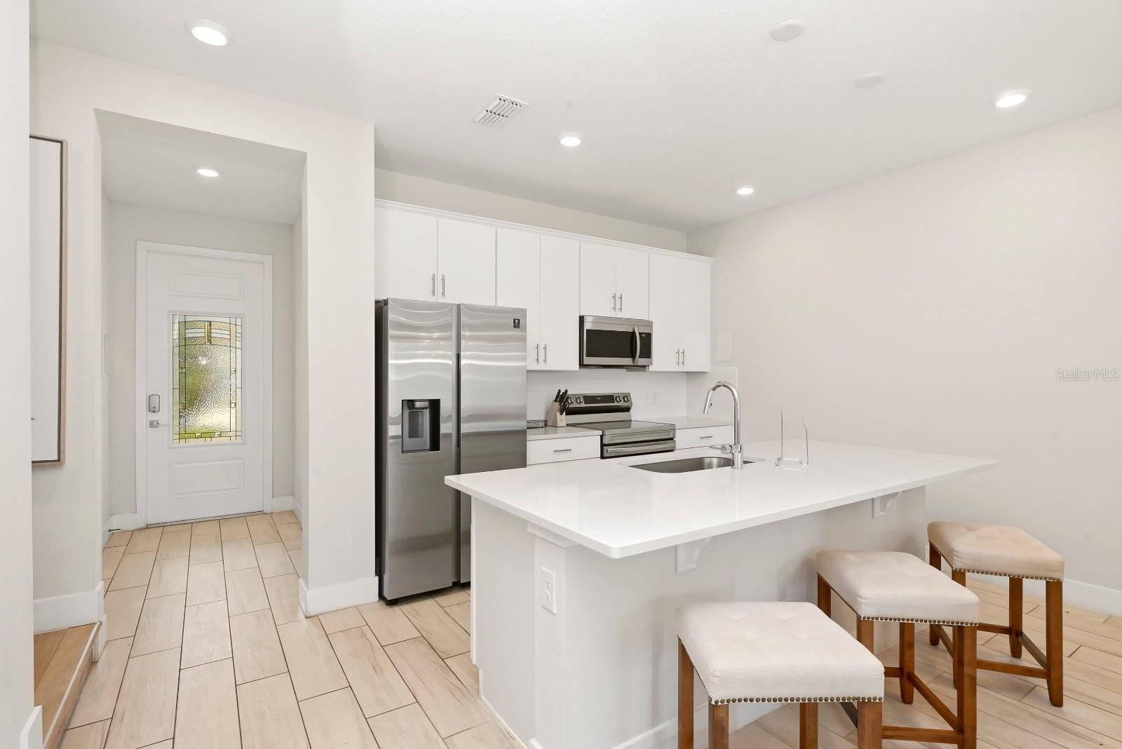 7909 Draw St Property Photo 6