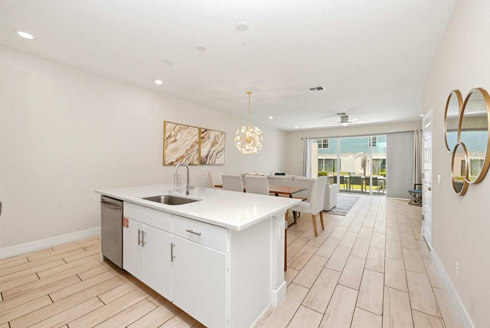 7909 Draw St Property Photo 7