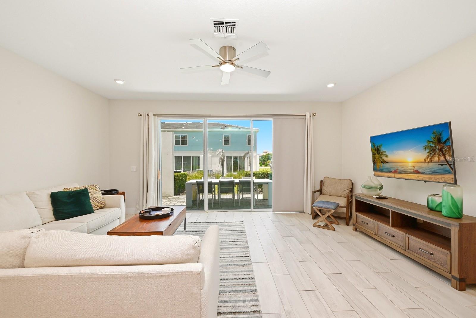 7909 Draw St Property Photo 14