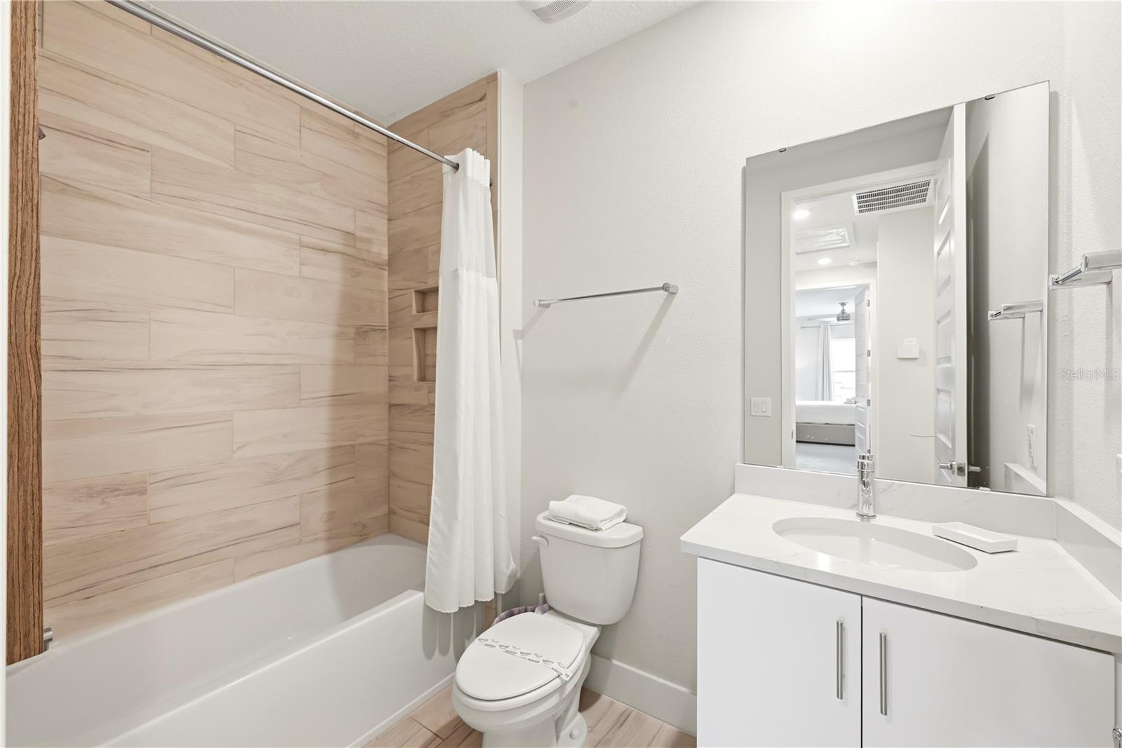 7909 Draw St Property Photo 8