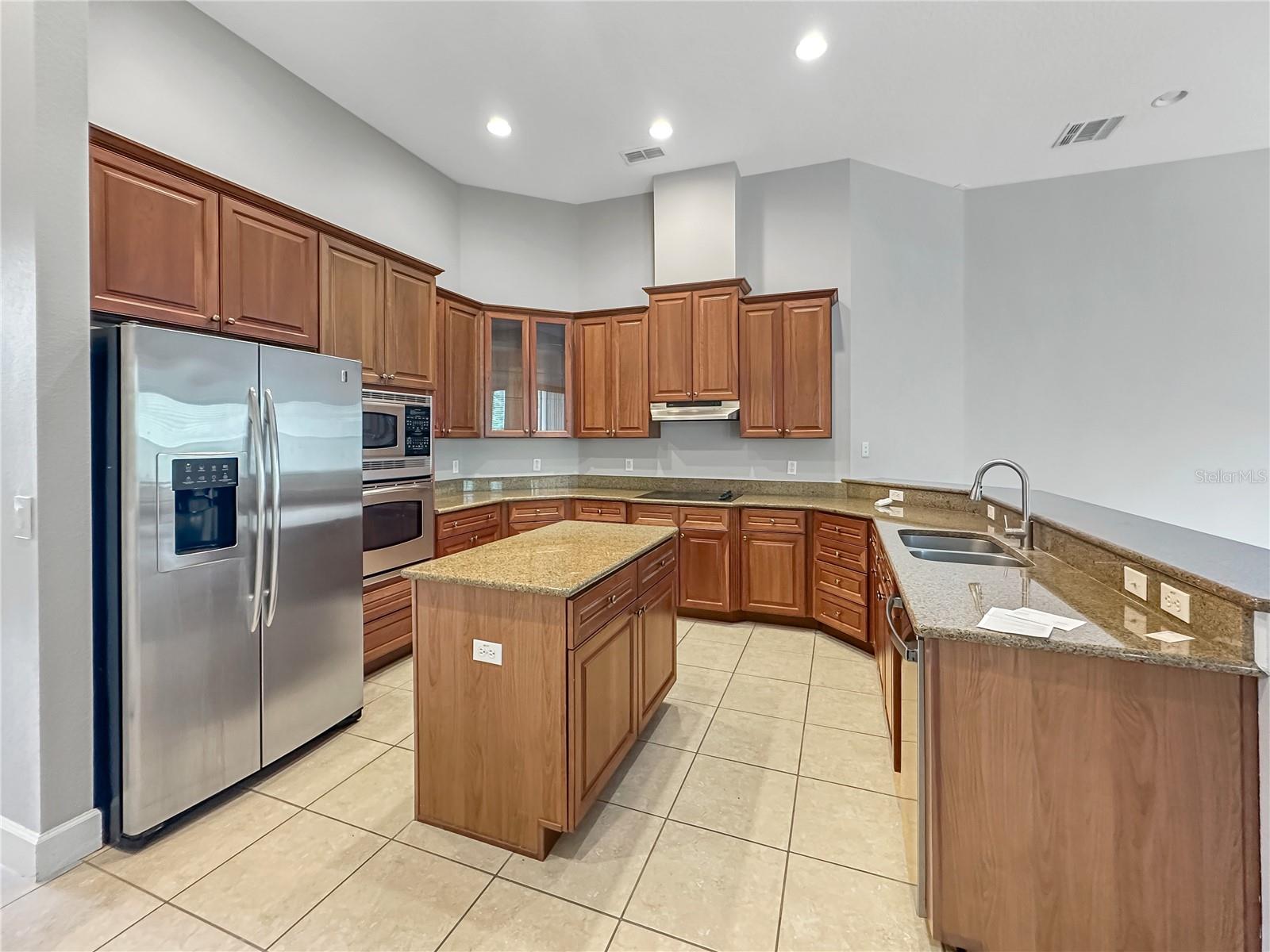 2770 Regal Pine Trl Property Photo 2