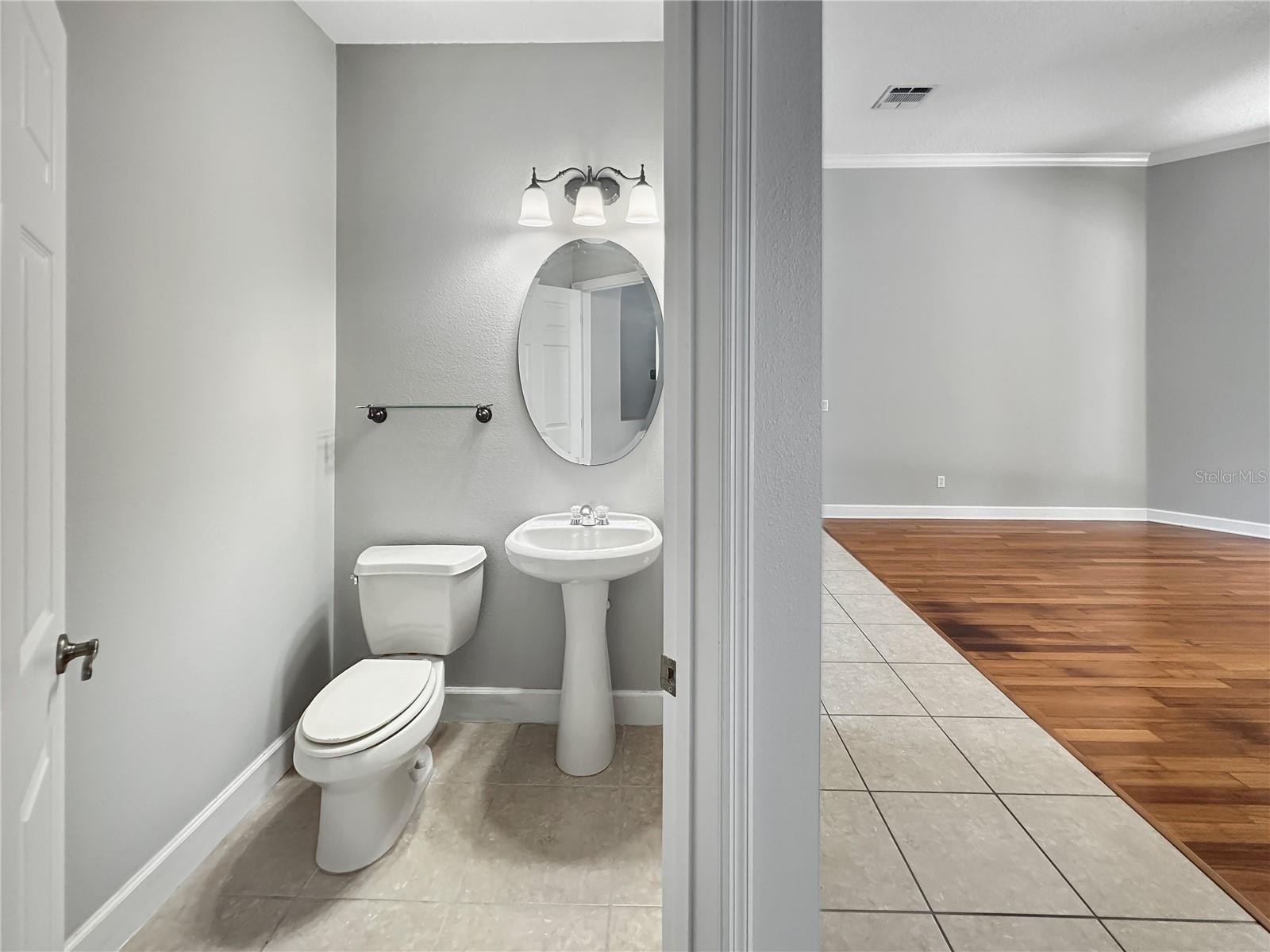 2770 Regal Pine Trl Property Photo 8
