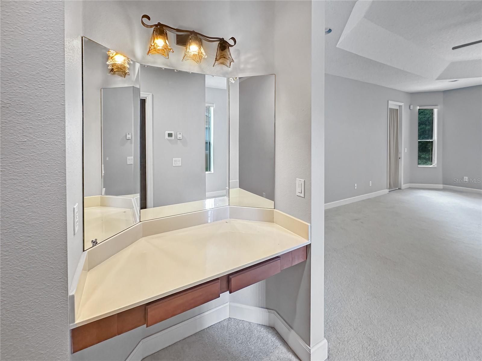 2770 Regal Pine Trl Property Photo 9