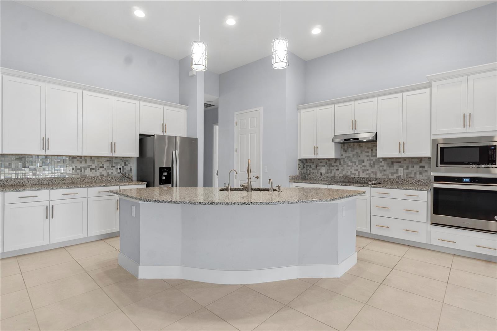 2320 Symphony Cir Property Photo 4