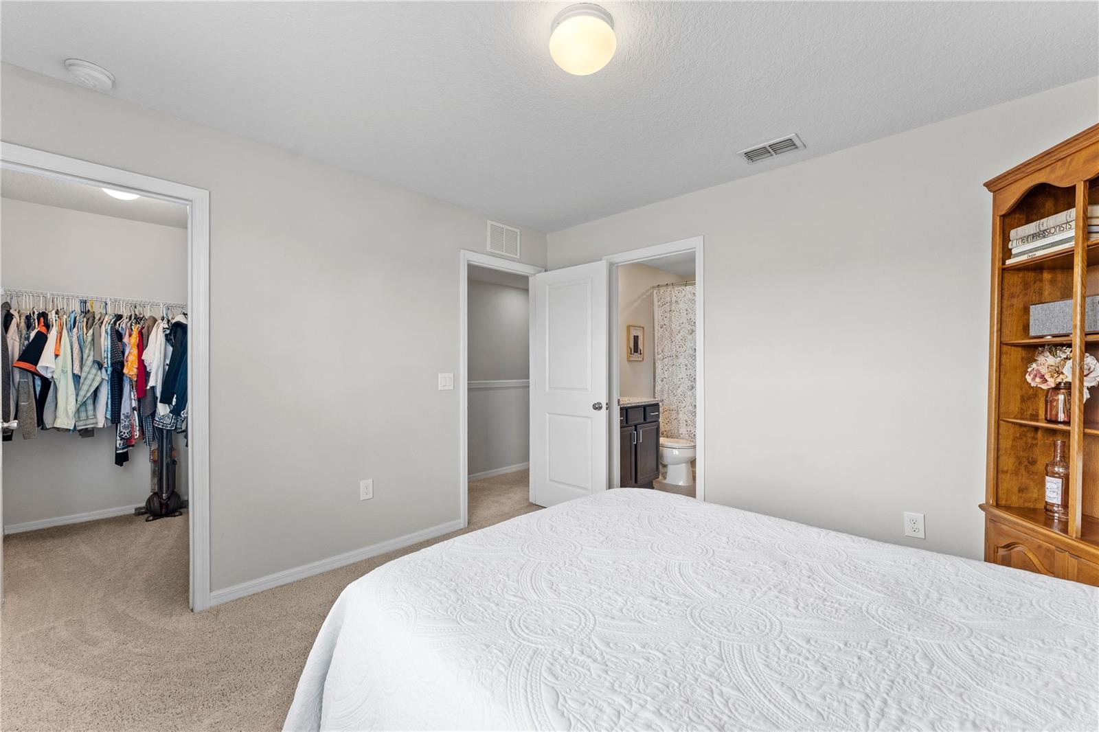 5033 Caspian St Property Photo 23