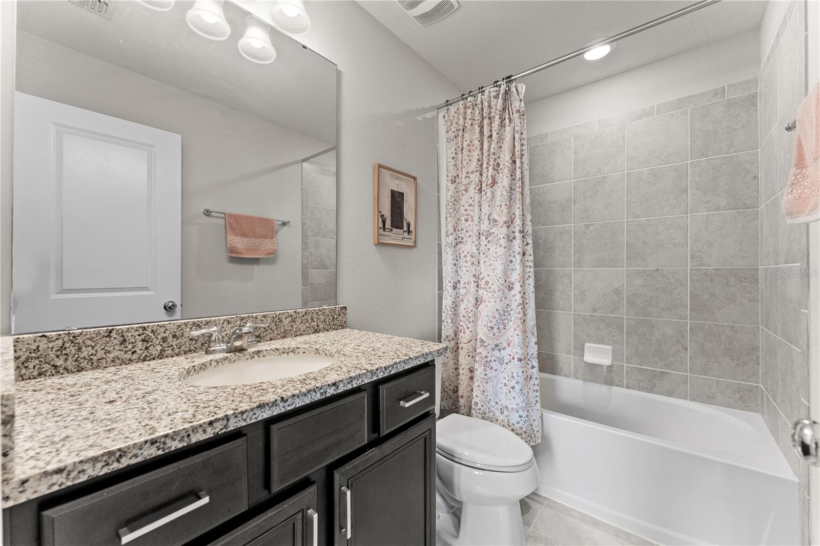 5033 Caspian St Property Photo 25