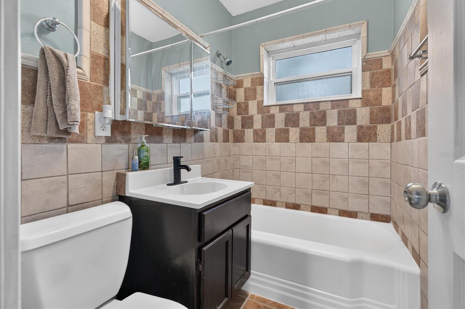 3701 Virginia Dr Property Photo 22