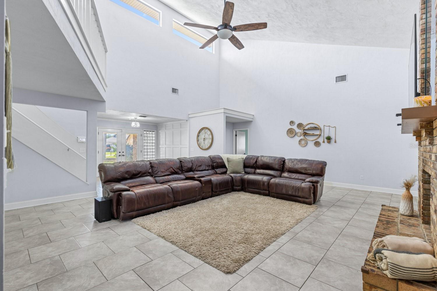 82 Kingsley Pl Property Photo 11