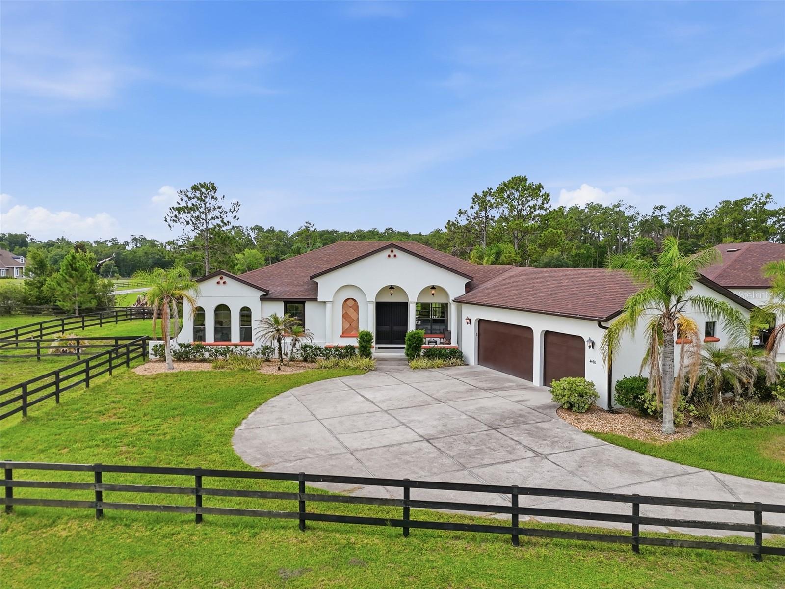 4460 Runway Ln Property Photo 3