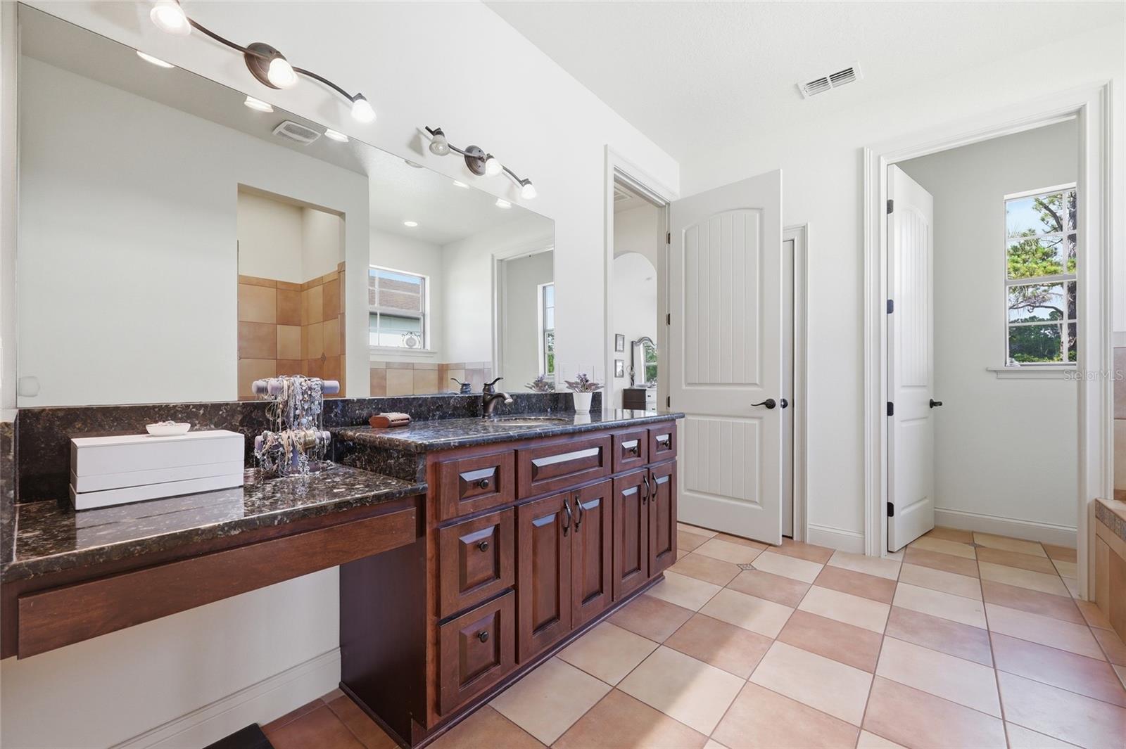 4460 Runway Ln Property Photo 16