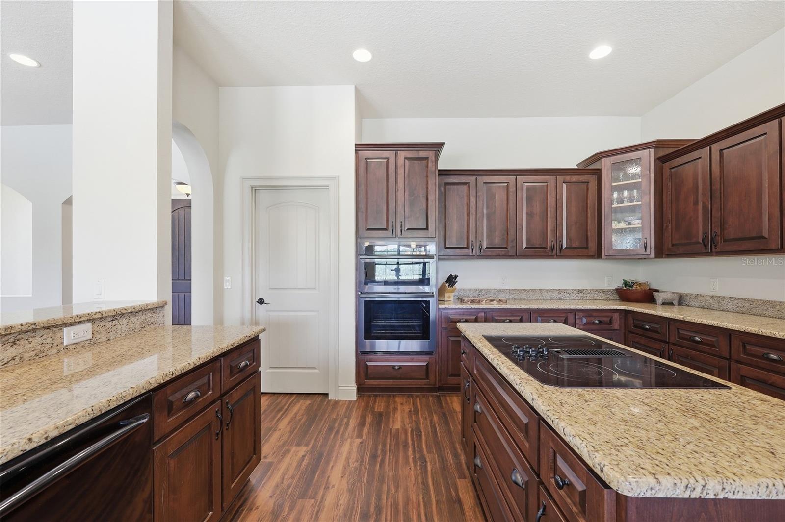 4460 Runway Ln Property Photo 17
