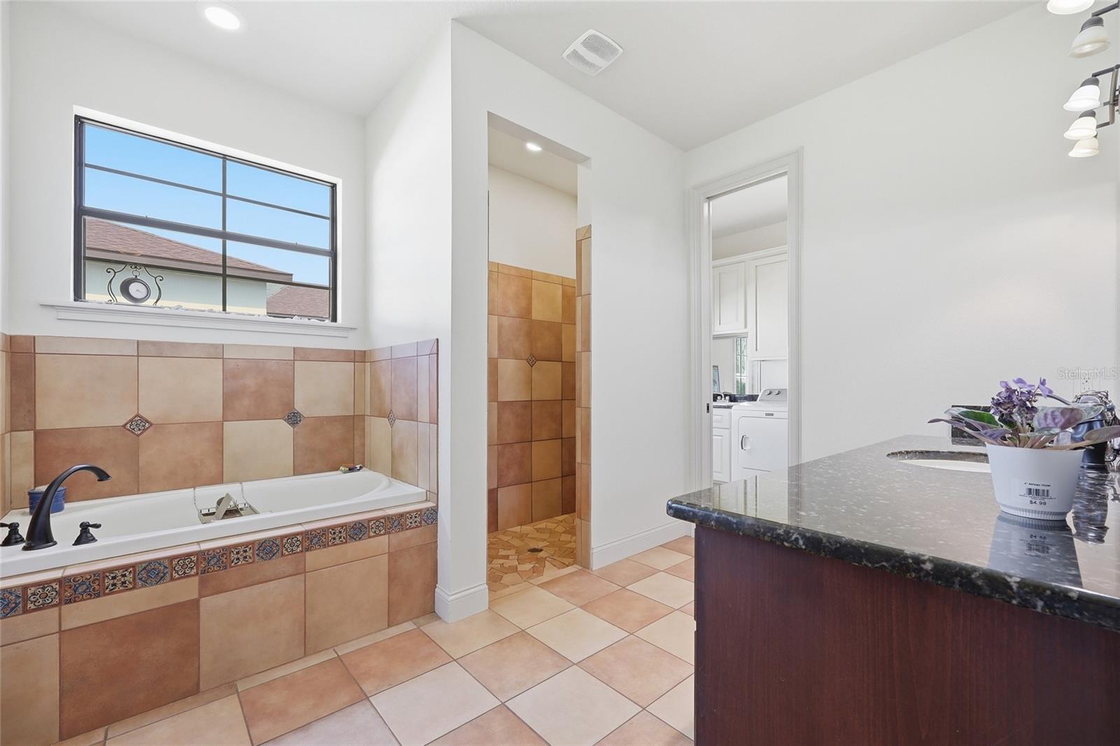 4460 Runway Ln Property Photo 23