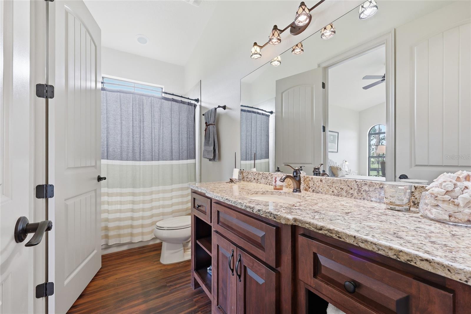 4460 Runway Ln Property Photo 28