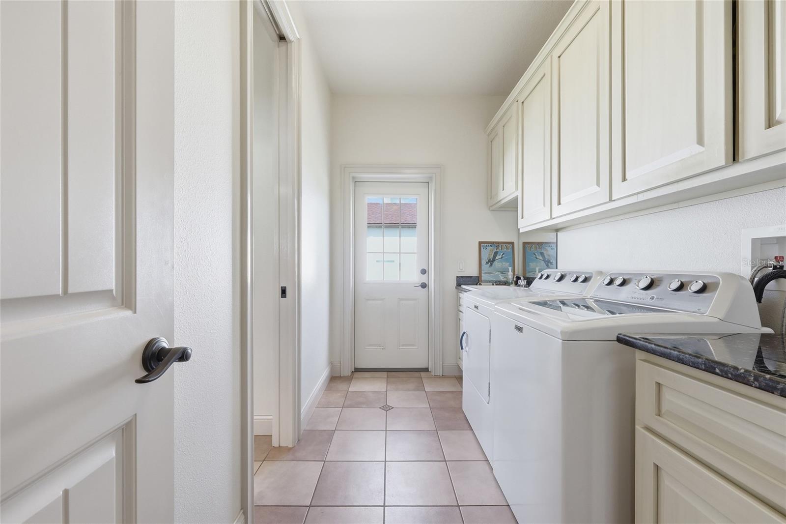 4460 Runway Ln Property Photo 33