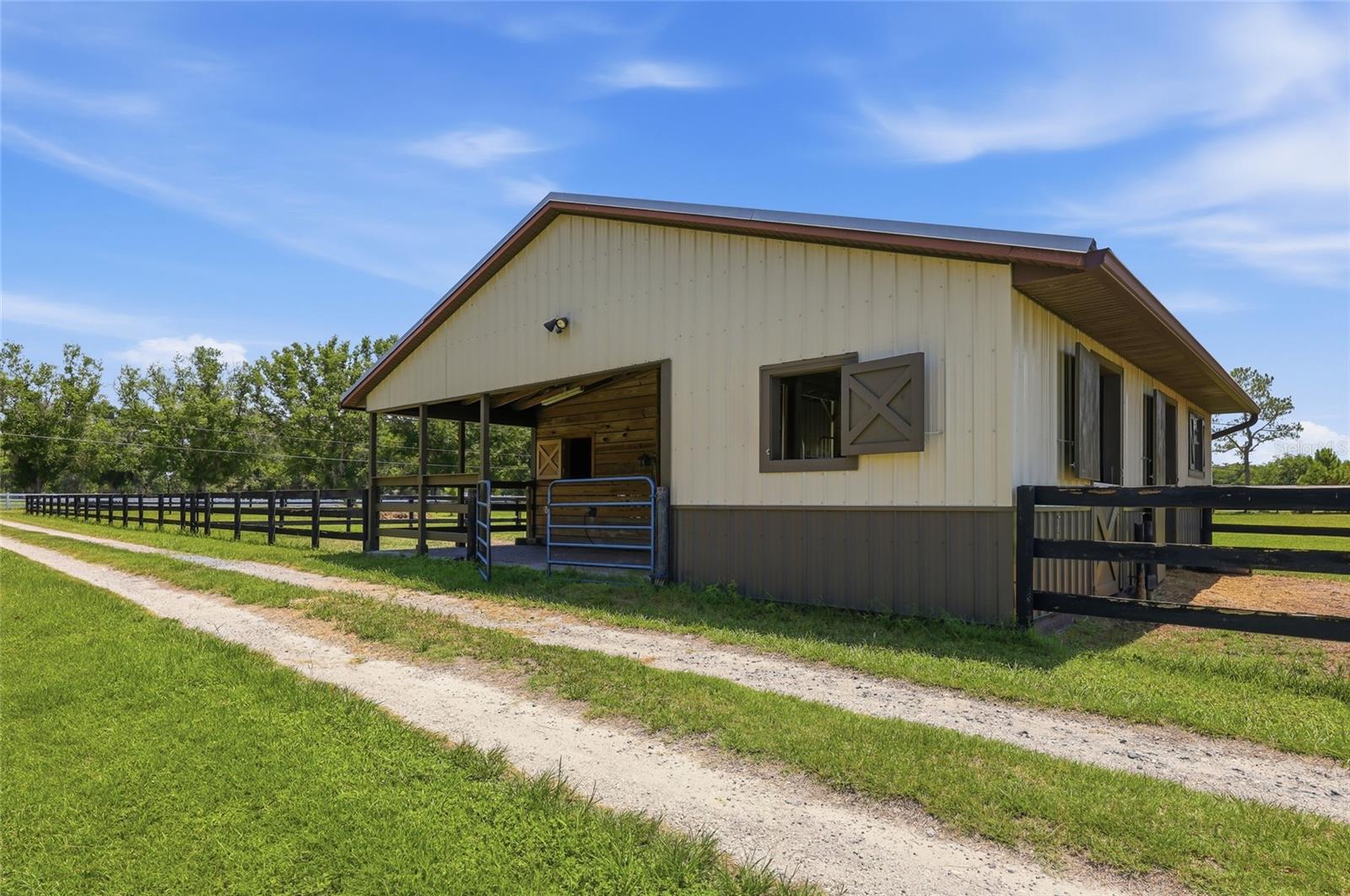 4460 Runway Ln Property Photo 45