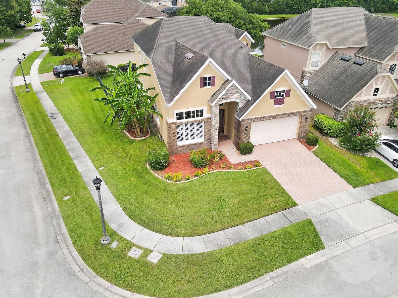 930 Spring Oak Cir Property Photo 3