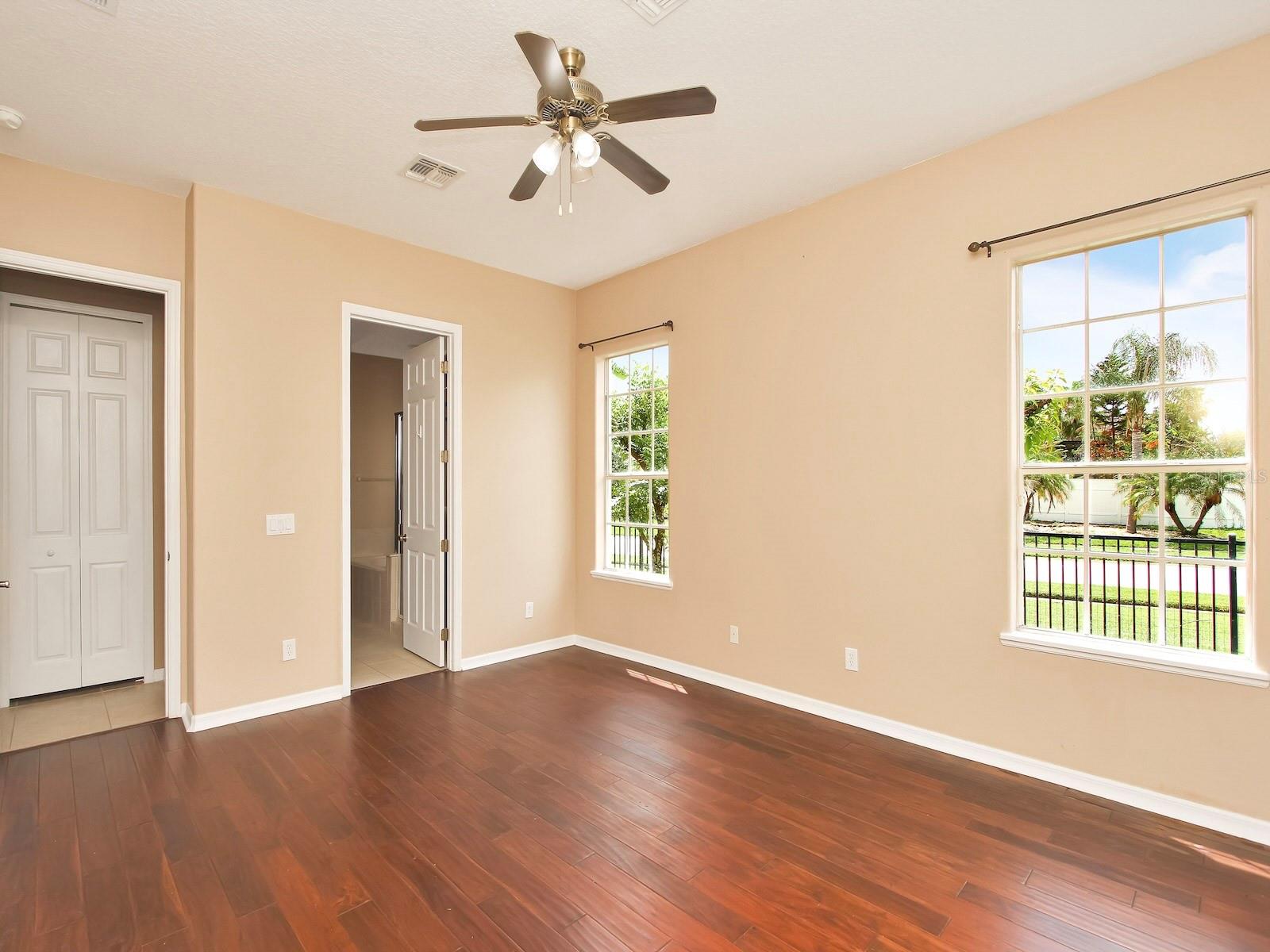930 Spring Oak Cir Property Photo 16